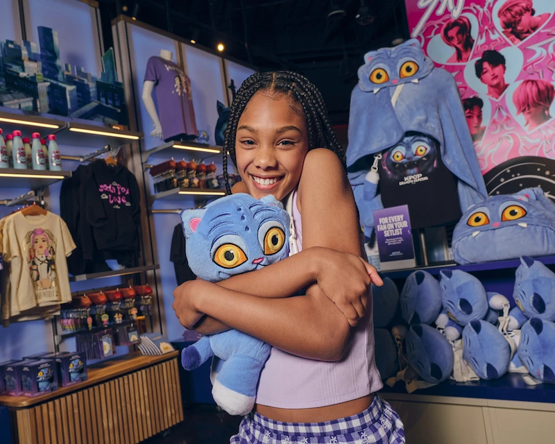 Fan holding derpy in Netflix retail