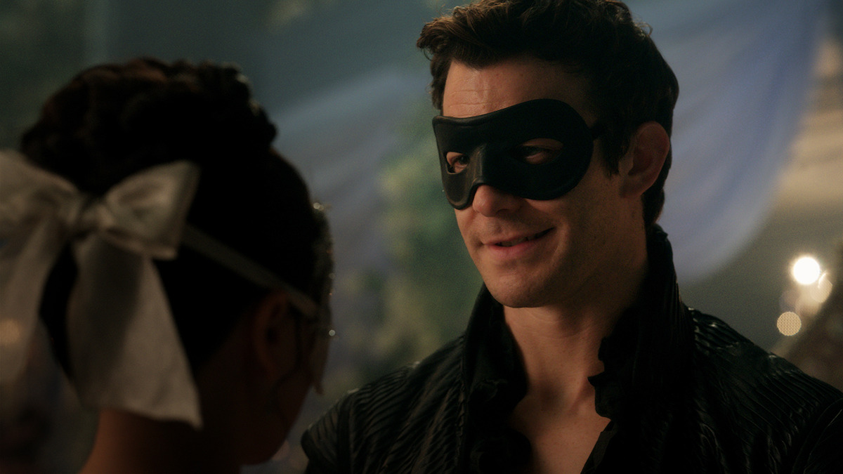 Luke Thompson as Benedict Bridgerton in ‘Bridgerton’ Season 4.