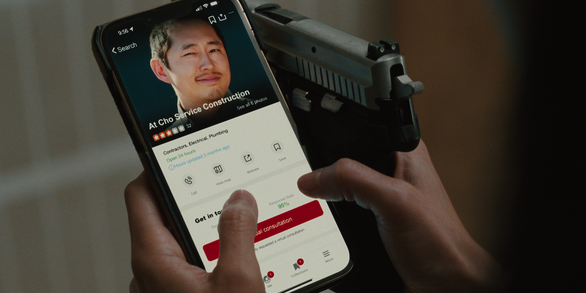 Amy leaves Yelp review on phone in BEEF Season 1.