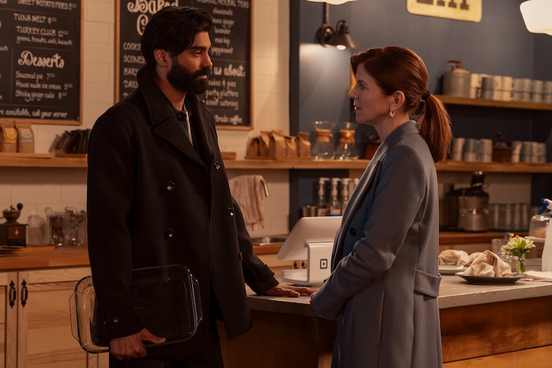 Raymond Ablack as Joe, Sabrina Grdevich as Cynthia in Season 3 of 'Ginny & Georgia'