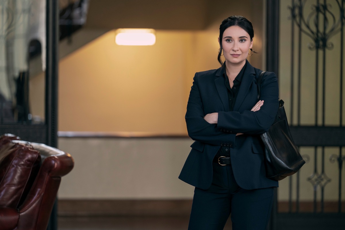 Lilah Richcreek Estrada as Julie in ‘A Man on the Inside’ Season 2.