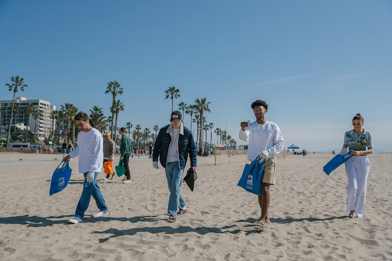 Poguelandia beach cleanup