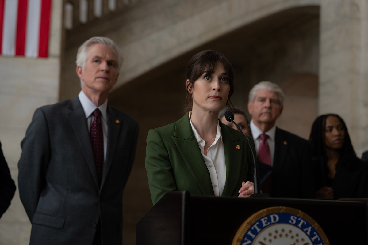 Matthew Modine as Richard Dreyer and Lizzy Caplan as Alexandra Mullen in ‘Zero Day’
