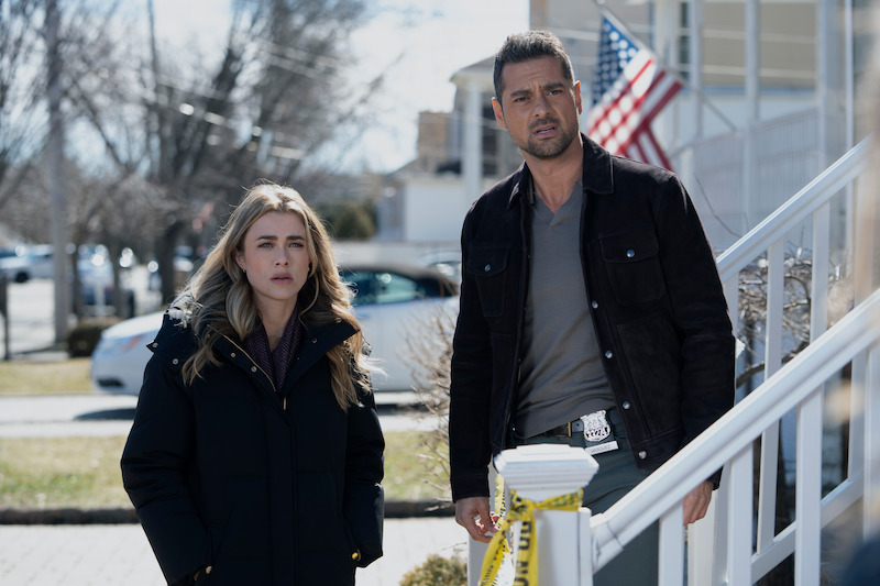Michaela (Melissa Roxburgh) and Jared (J.R. Ramirez) in Season 4 of Manifest.