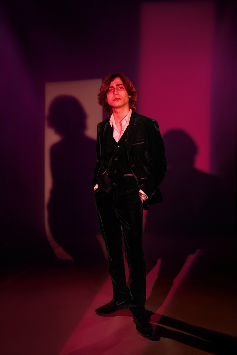 These BTS ‘Umbrella Academy’ Cast Photos Are Your New Summer Mood Board
