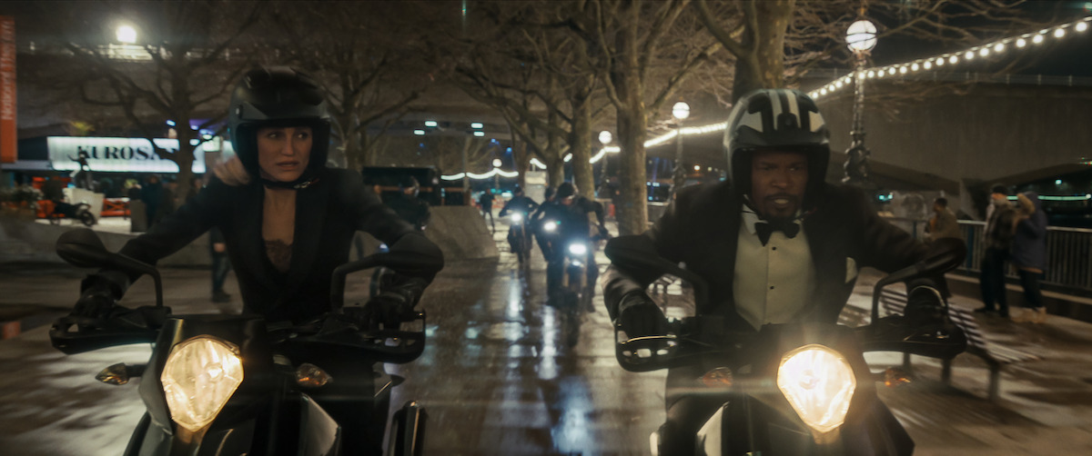 Cameron Diaz as Emily and Jamie Foxx as Matt in ‘Back In Action.’