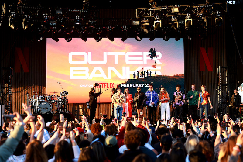 Cast of Outer Banks at Poguelandia Festival.