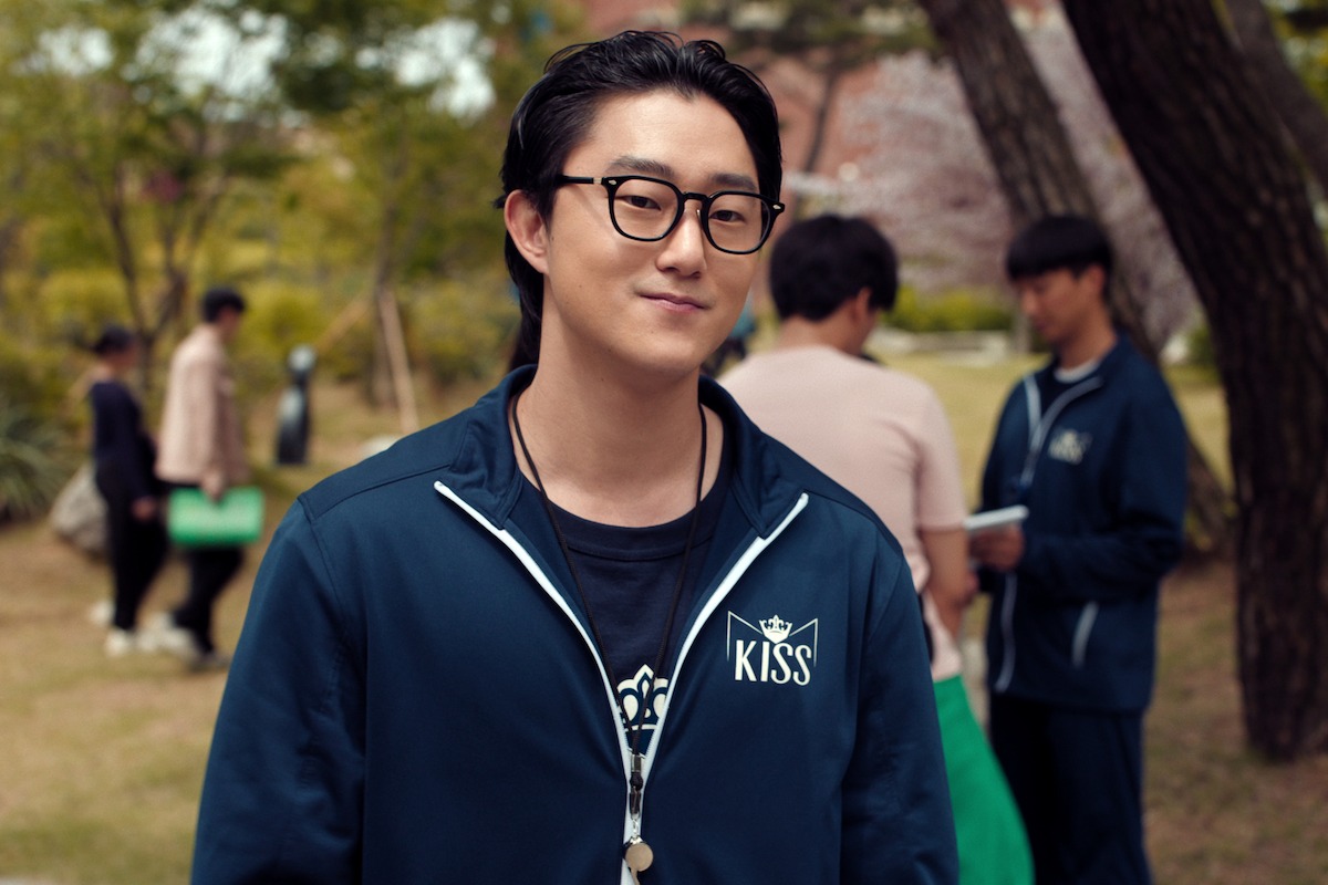 Peter Thurnwald as Alex Finnerty in ‘XO, Kitty’ Season 2.