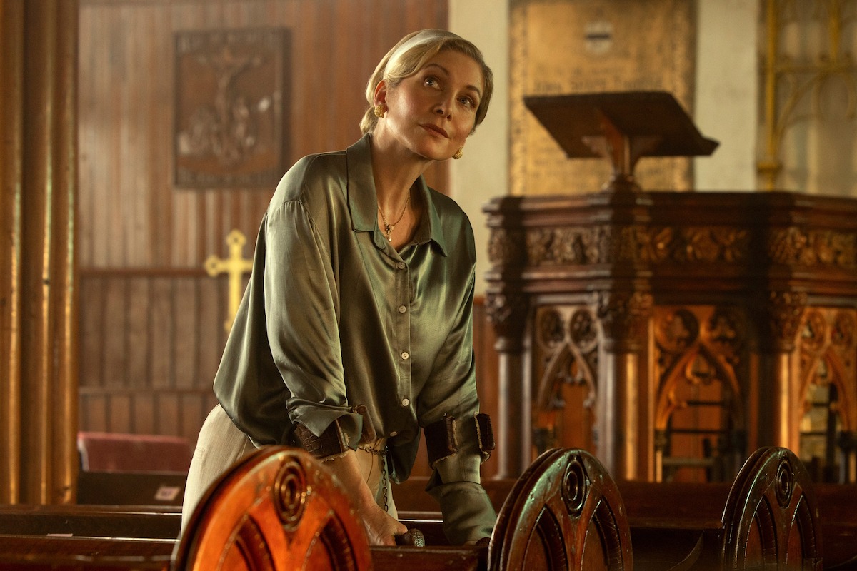 Elizabeth Mitchell as Carla Limbrey.