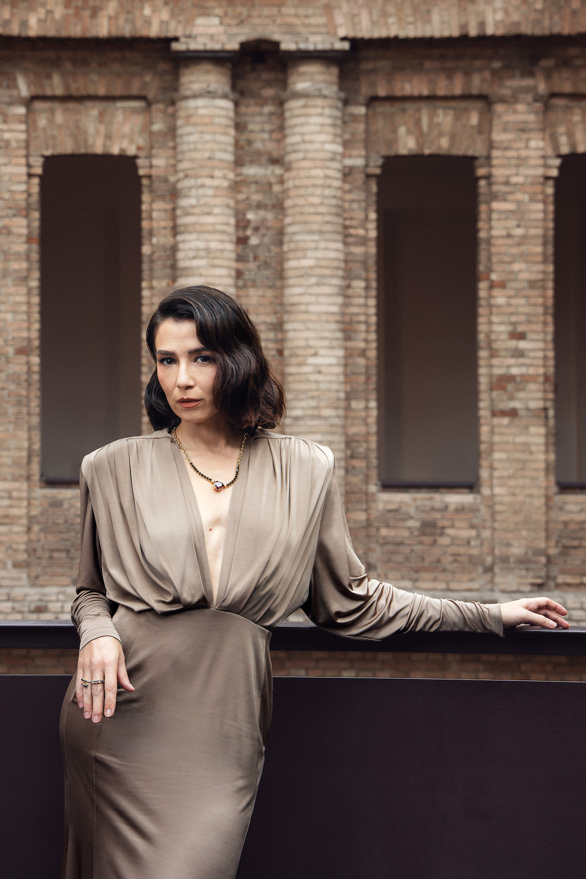 Atriz Marjorie Estiano posa na Pinacoteca de São Paulo