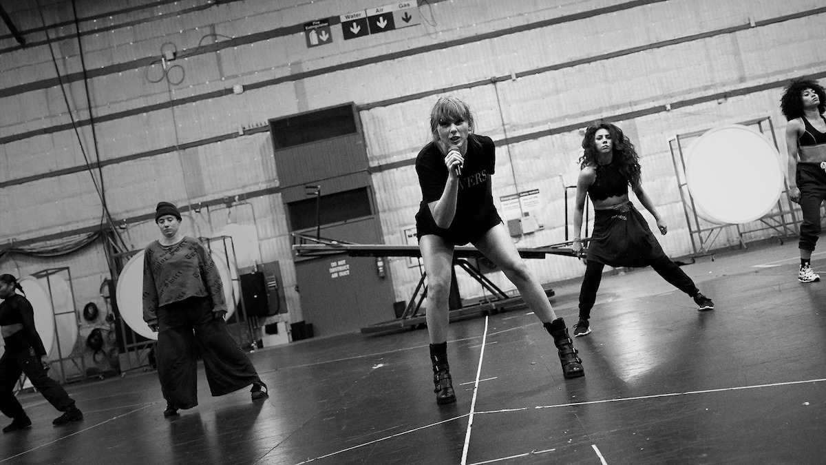 Artist Taylor Swift rehearsing with her crew