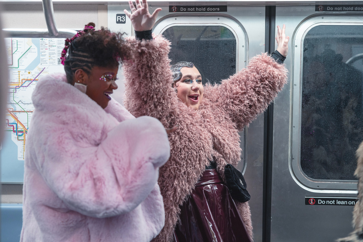 Alecsys Proctor-Turner as Nala and Liza Treyger as Jade in Season 3 of ‘Survival of the Thickest’