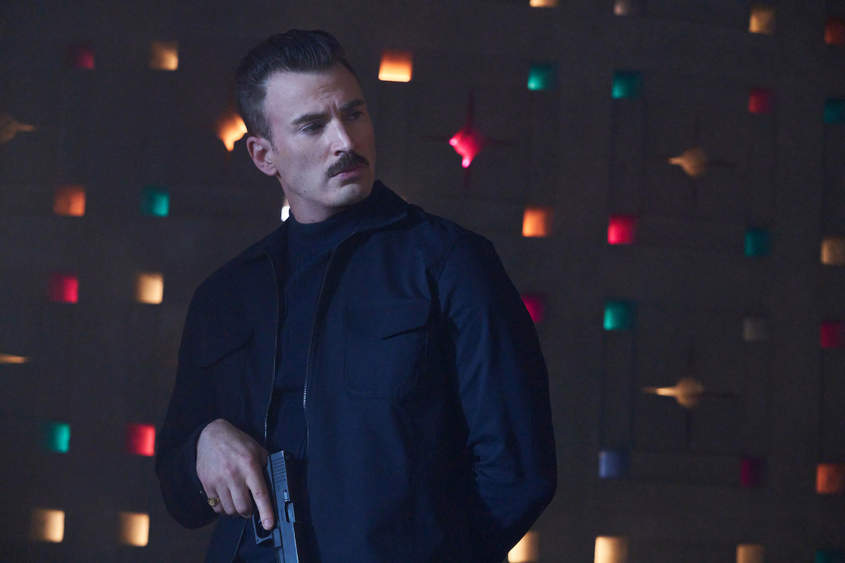 Ryan Gosling and Chris Evans Play Spy Games in new ‘The Gray Man’ Photos