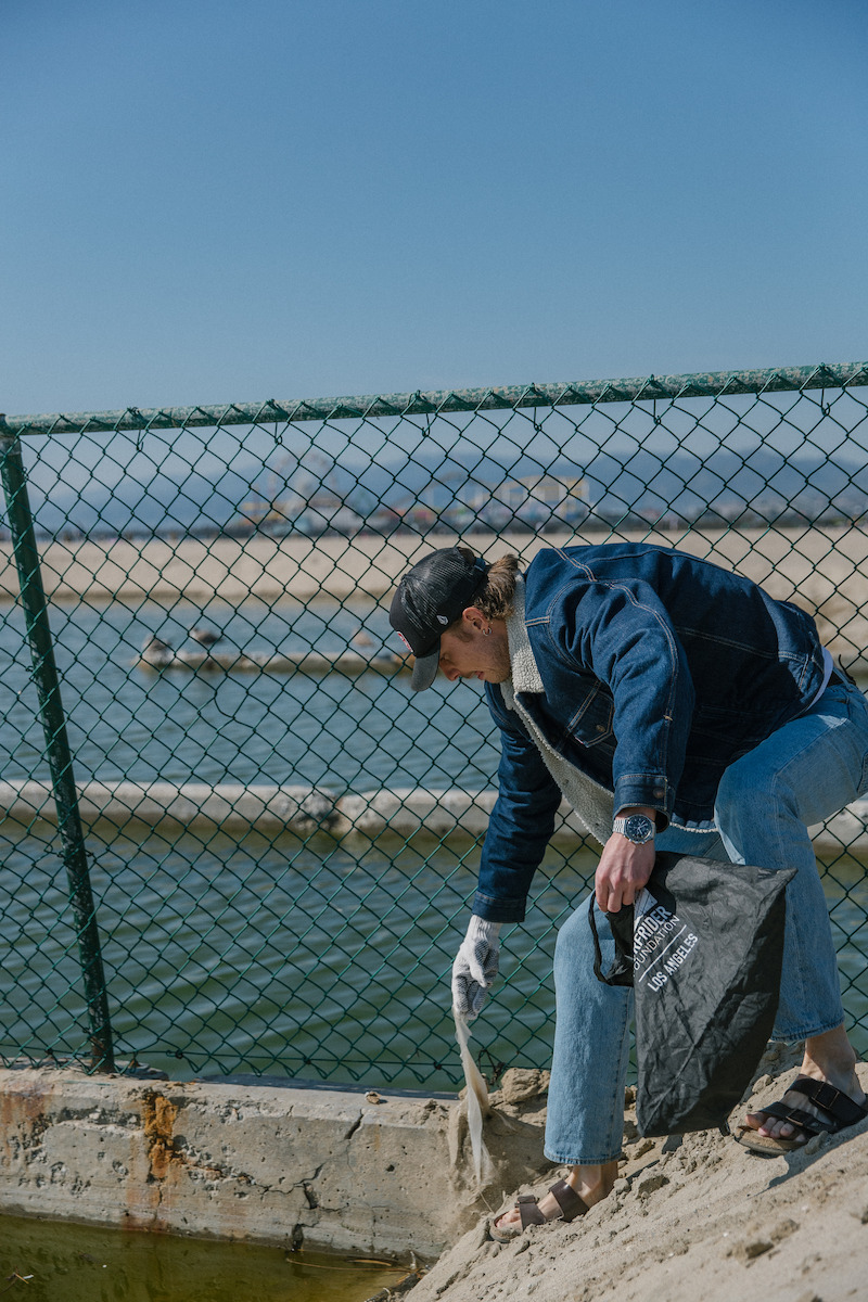 Poguelandia beach cleanup