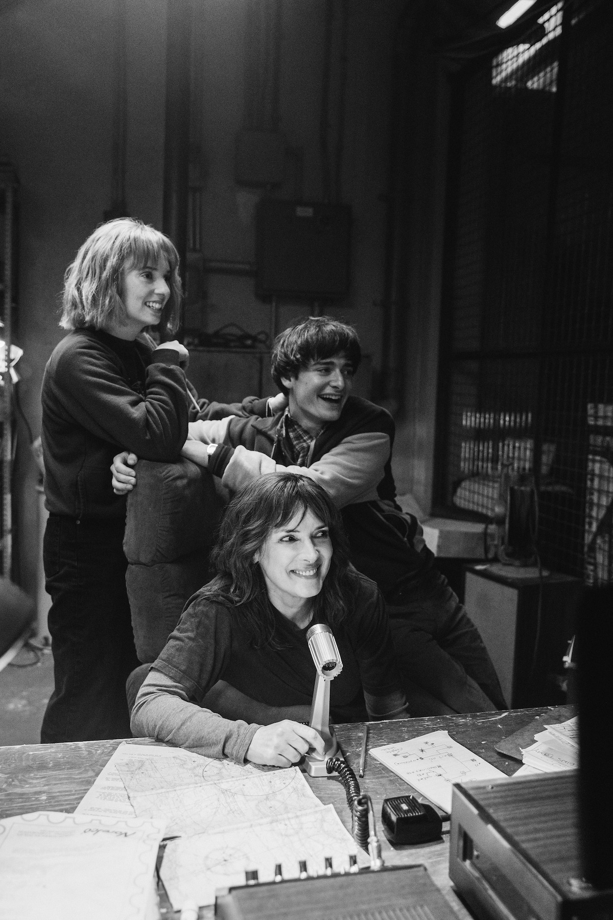 STRANGER THINGS: SEASON 5. (L to R) Maya Hawke as Robin Buckley, Winona Ryder as Joyce Byers, and Noah Schnapp as Will Byers behind the scenes of Stranger Things: Season 5. Cr. Atsushi Nishijima/Netflix © 2024