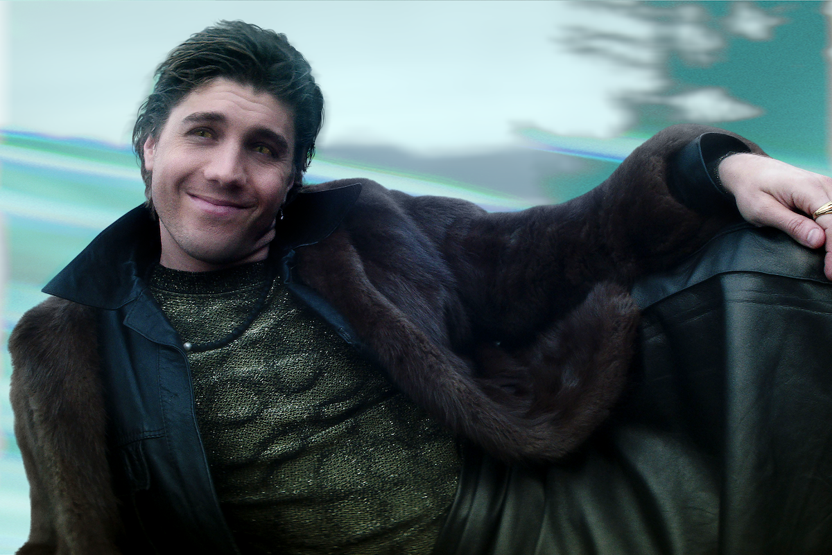 Lukas Gage as Cat King in Dead Boy Detectives.