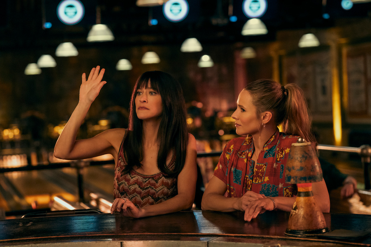 Jackie Tohn as Esther and Kristen Bell as Joanne in ‘Nobody Wants’ Season 2