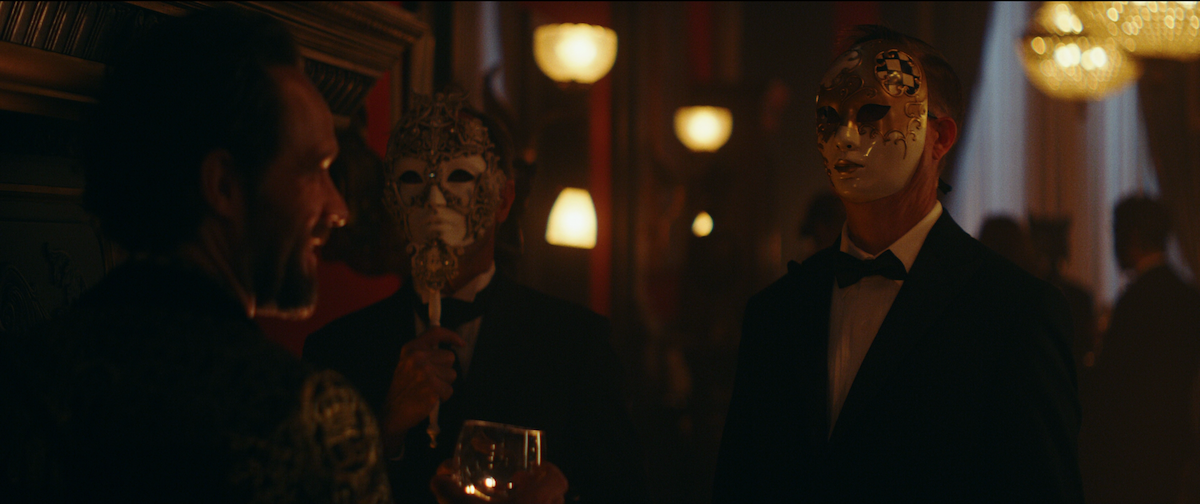 The Real Treasure In ‘Red Notice’ Is This Trove of Movie Easter Eggs Inline Image 5