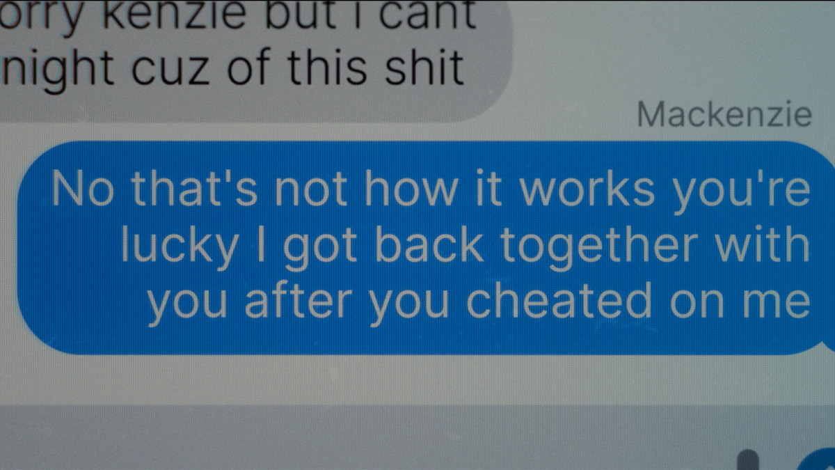 A text message exchange.