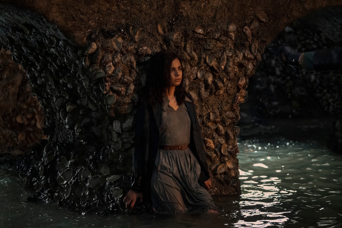 Aria Mia Loberti as Marie-Laure 