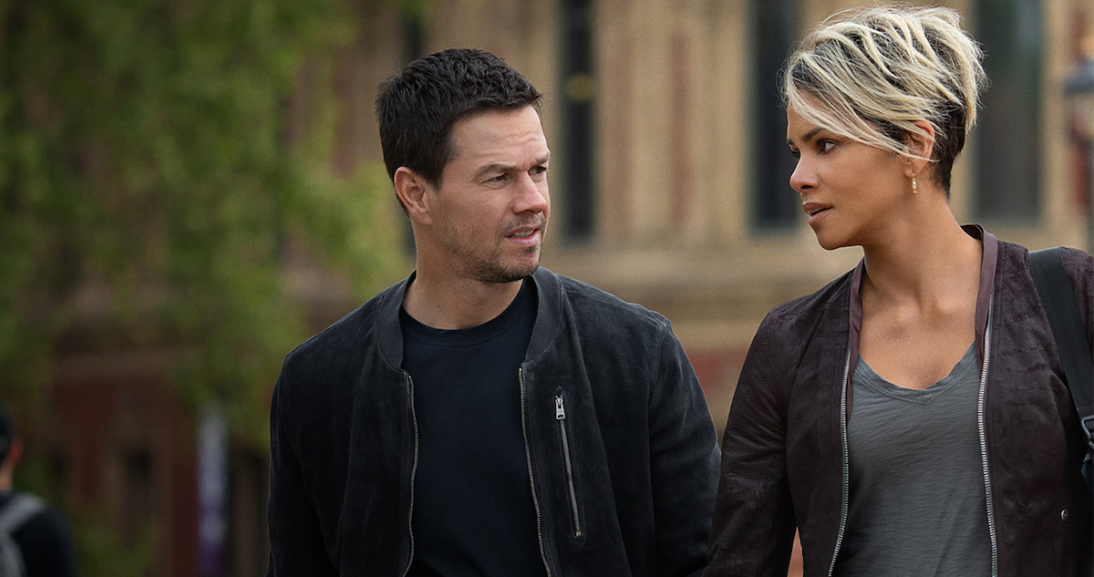 Mark Wahlberg as Mike and Halle Berry as Roxanne in 'The Union'.