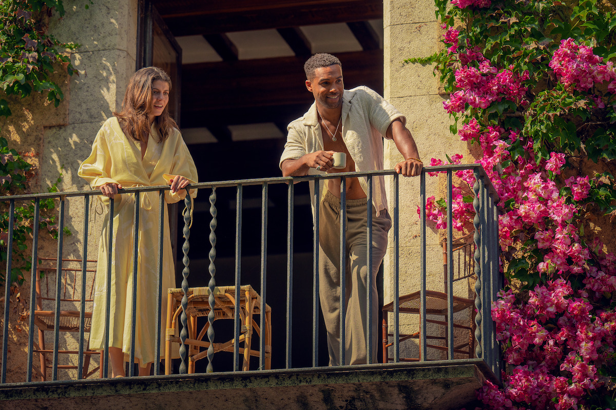Emily Bader as Poppy and Lucien Laviscount as Trey in ‘People We Meet on Vacation’