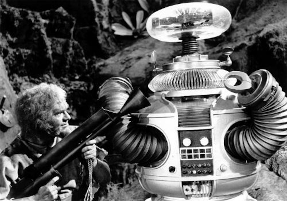 Lost in Space - Comparing to the Original - The Robot