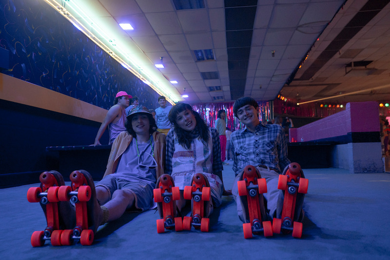 You can’t sit with us – sorry, skate with us! - 68 Behind-the-Scenes pics from ‘Stranger Things’ Season 4 You Have to See Slideshow