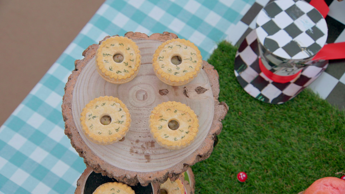 Chicken, mushroom and leek pies created to look like pocket watches