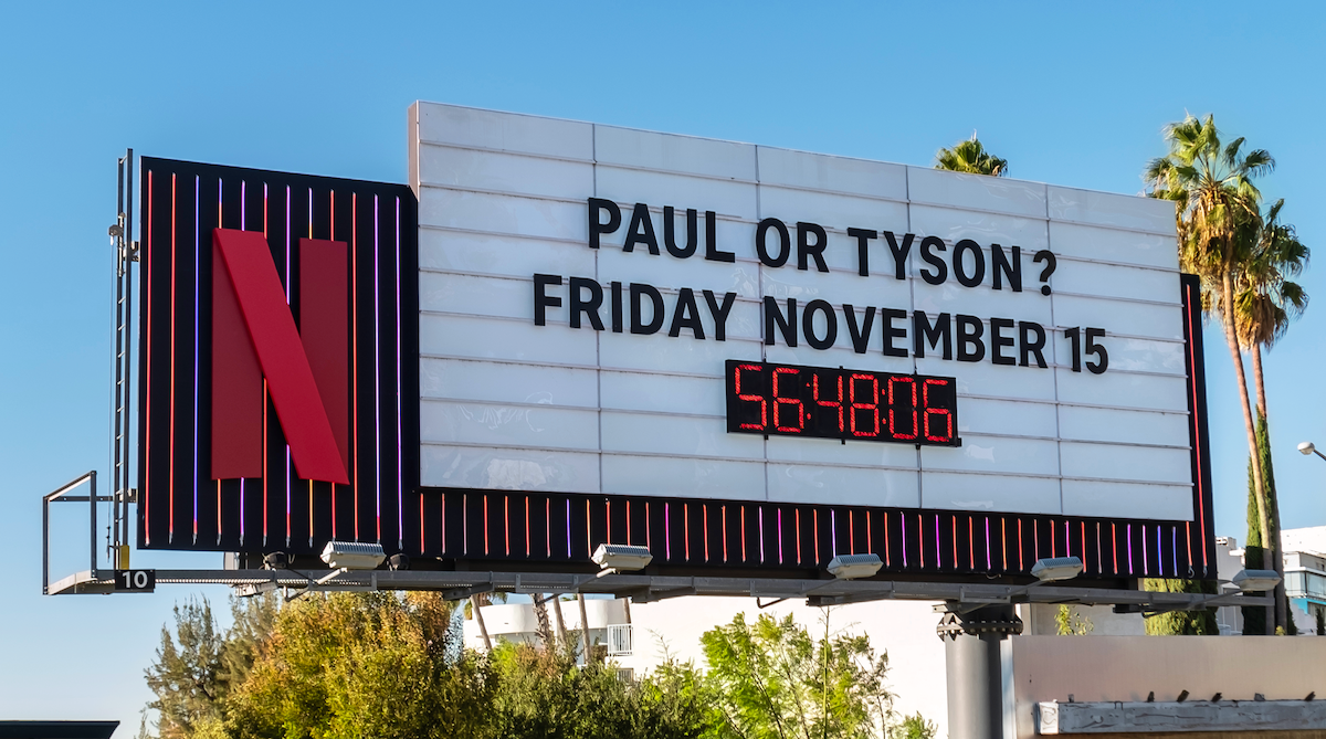 Sunset Blvd Billboard ‘Paul or Tyson? Friday November 15, with a countdown clock beneath’