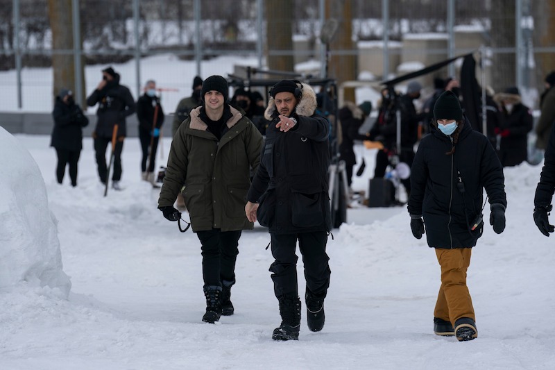 Photo 20: The Recruit BTS Photos Pics From Set