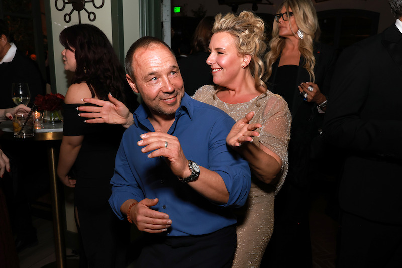 Stephen Graham and Hannah Walters dancing. 