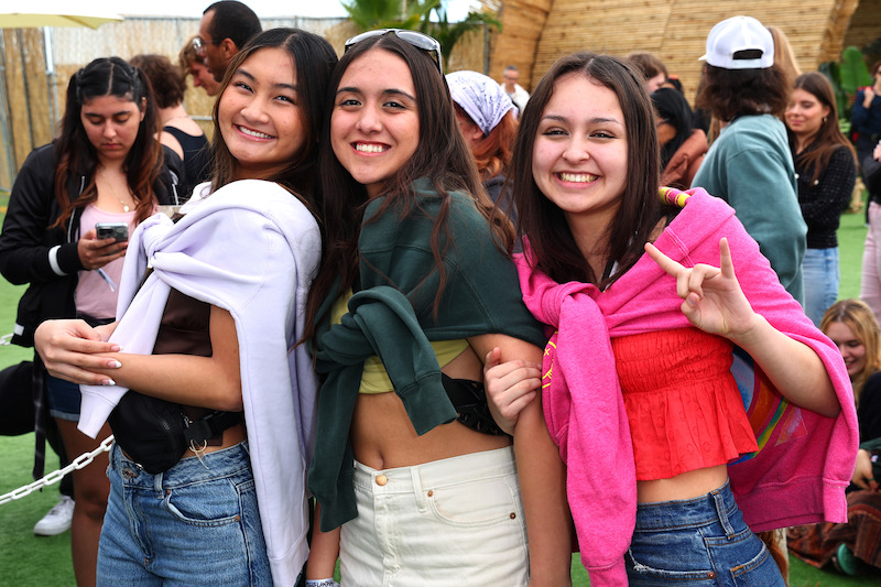 three fans at Poguelandia