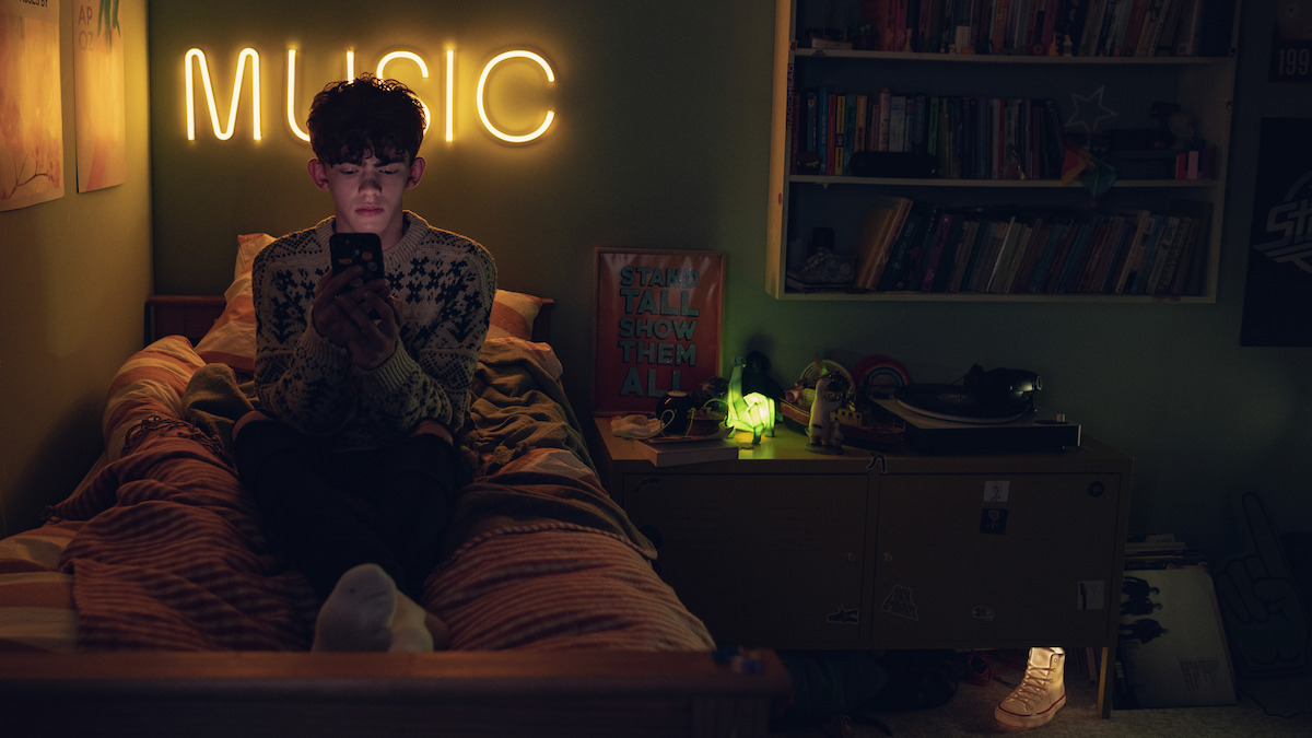  Allow These ‘Heartstopper’ Photos to Introduce Your New Crushes