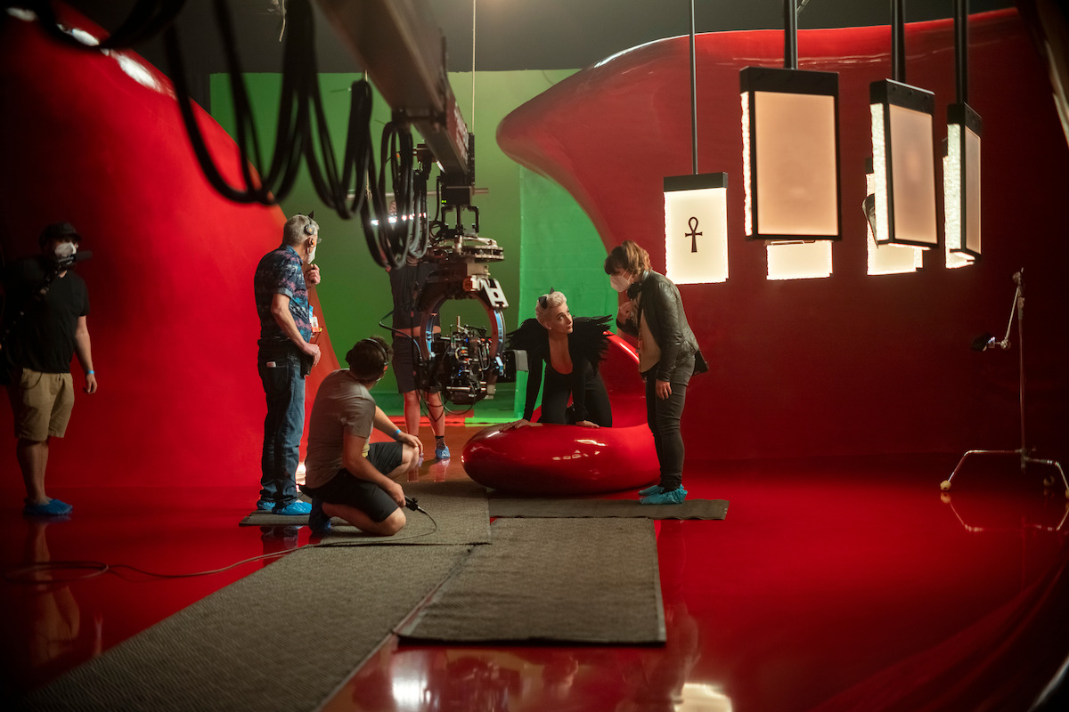 BEHIND THE SCENES PHOTO OF THE DESIRE SET