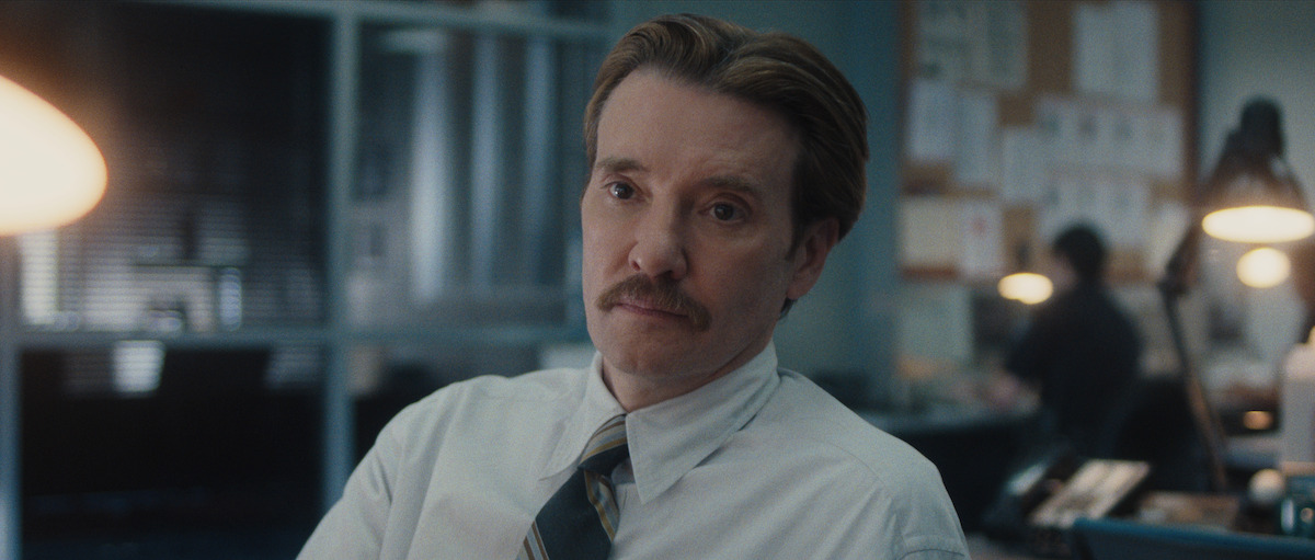 Jason Butler Harner as Les Zoeller.