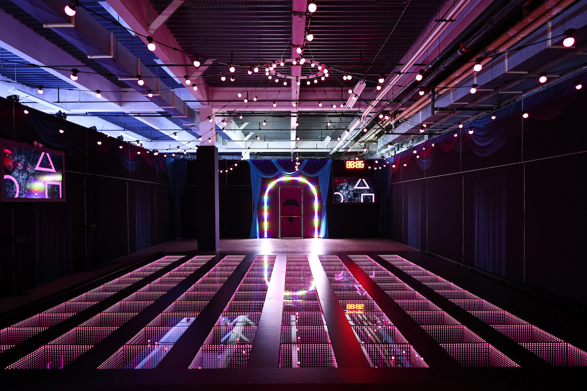 Tug-of-war set from Squid Game: The Experience