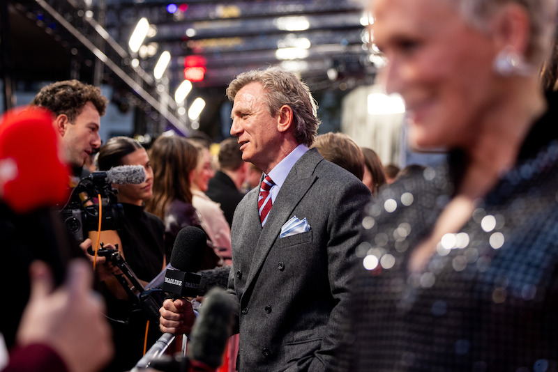 Daniel Craig and Glenn Close