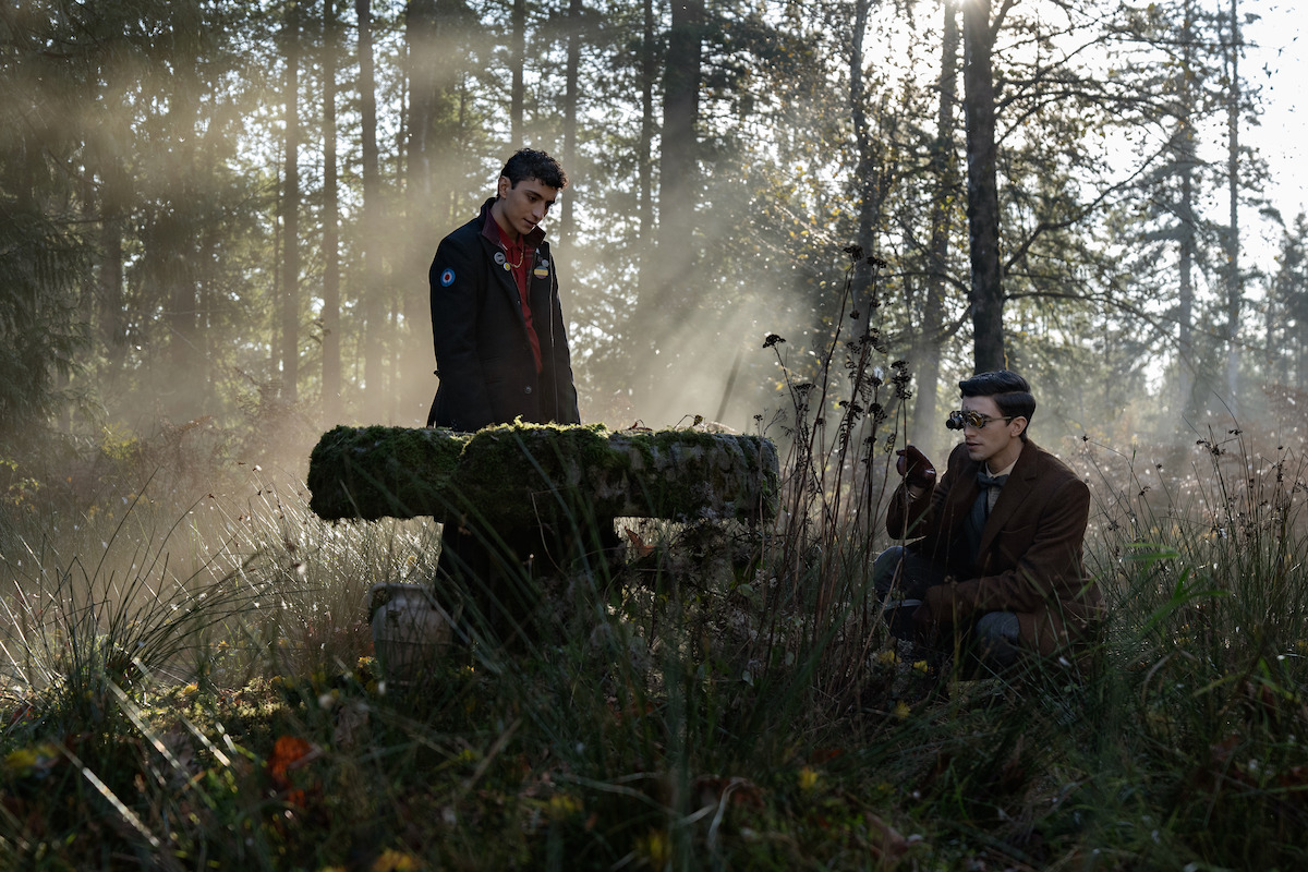 Jayden Revri as Charles Rowland and George Rexstrew as Edwin Payne in episode 2 of DEAD BOY DETECTIVES.