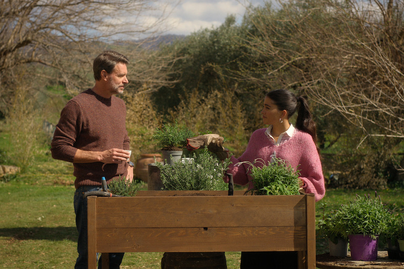 Scott Foley as Eric and Maia Reficco as Olivia in 'La Dolce Villa.'