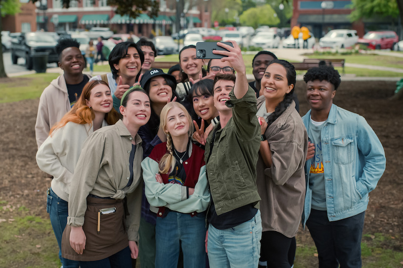 Anneliese Judge as Annie Sullivan, Gabriella Garcia as Sophie Frazier, Lana Jean Turner as Willow Barnes, Artemis as Lily Song, and Logan Allen as Kyle Townsend in Sweet Magnolias.