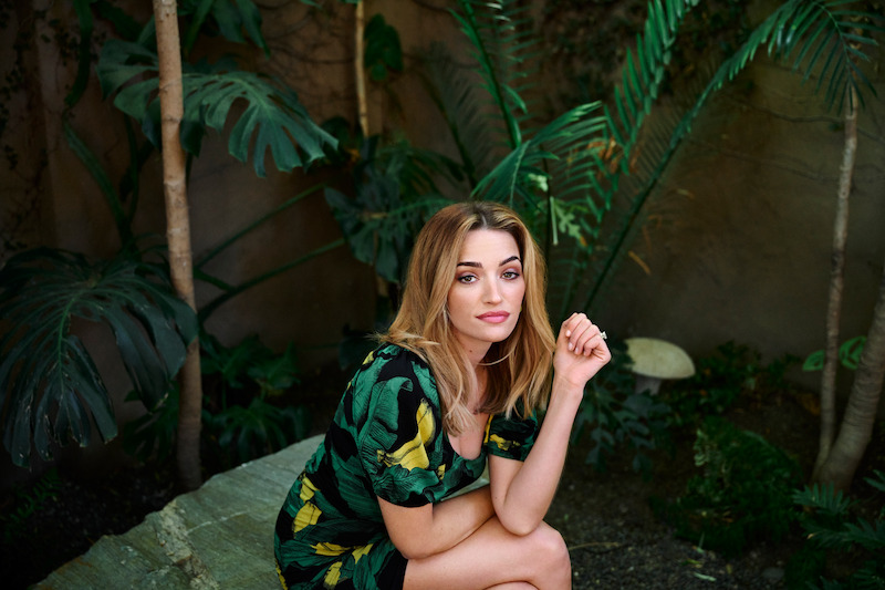 Bask in These Sun-Kissed Snaps of the ‘Ginny & Georgia’ Cast