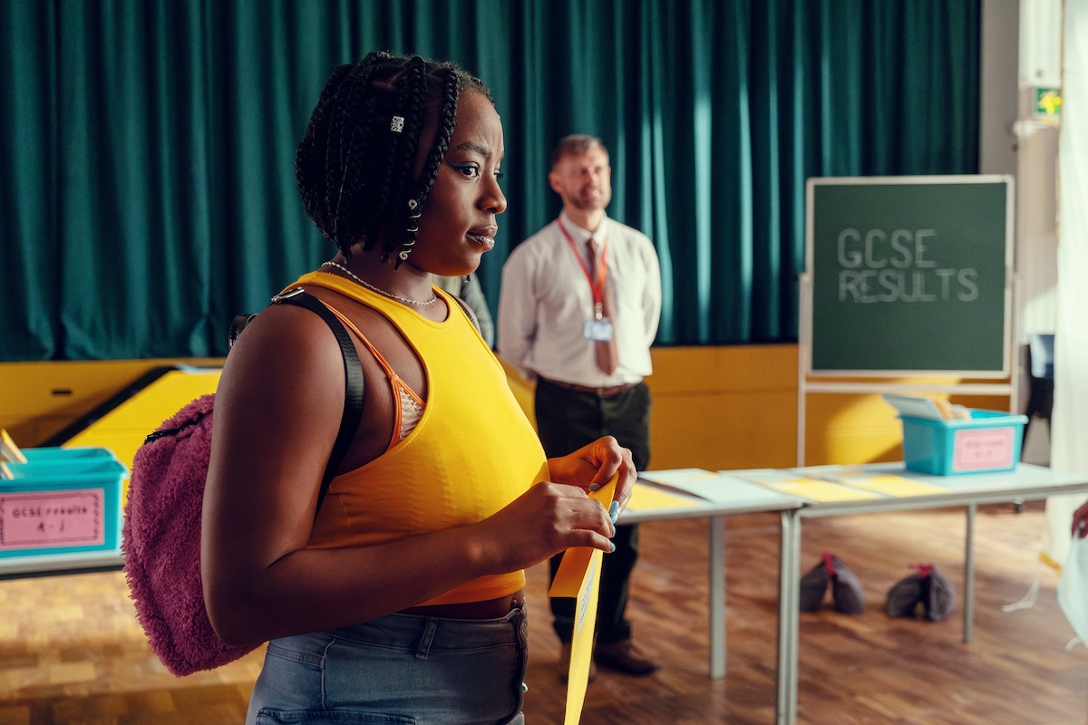 Corinna Brown as Tara shows a serious expression in Season 3 of ‘Heartstopper.’