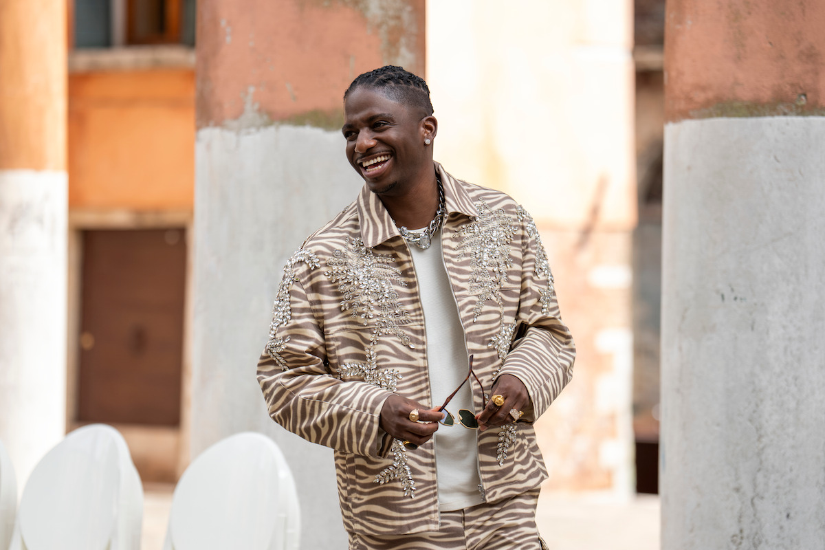 Samuel Arnold as Julien in ‘Emily in Paris’ Season 5.