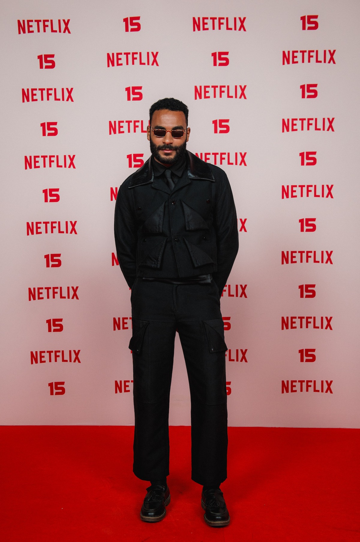Vinícius Neri em foto no tapete vermelho