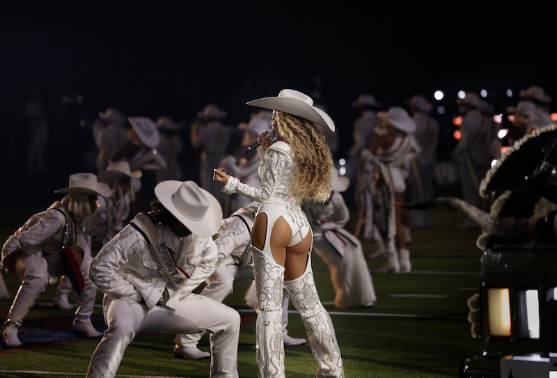 Beyoncé performing during NFL Christmas Gameday Live on Netflix 