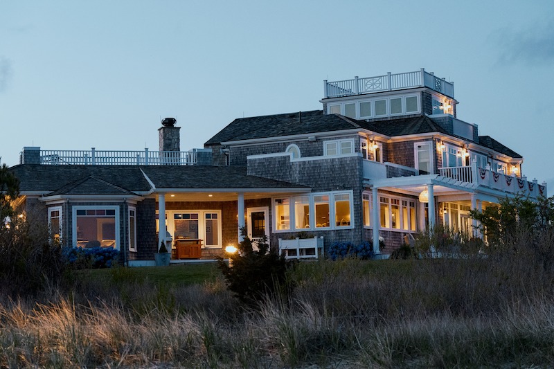 'The Perfect Couple' Nantucket filming locations.