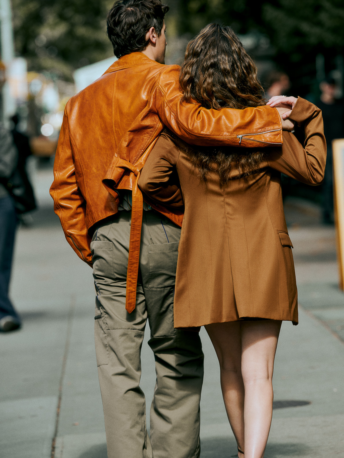 Tom Blyth and Emily Bader