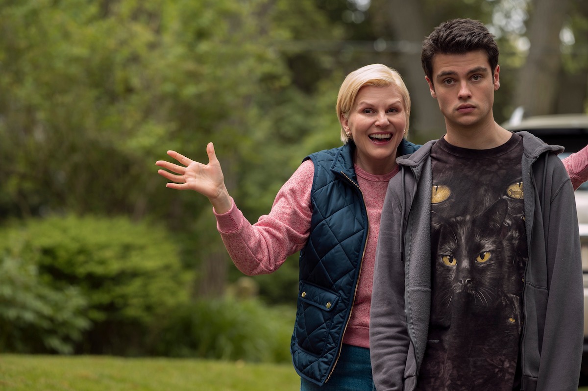 Jennifer Robertson as Ellen, Felix Mallard as Marcus Baker in ‘Ginny & Georgia’ Season 3