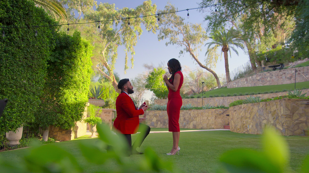 Scotty proposes to Aria